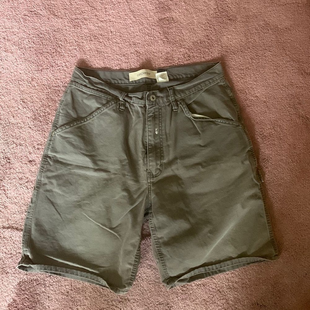 Carpenter Gap Shorts‎